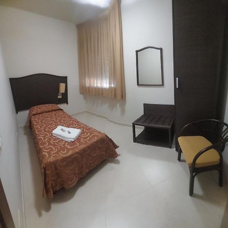 Hotel Costa Azul Балестрате Екстериор снимка