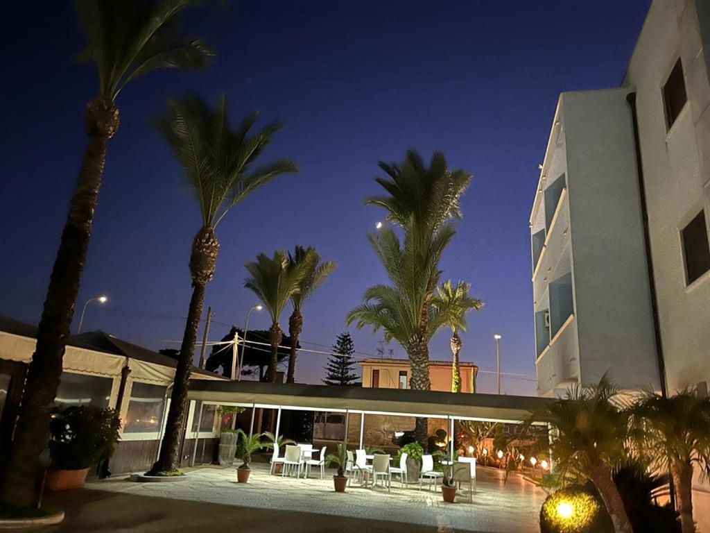 Hotel Costa Azul Балестрате Екстериор снимка