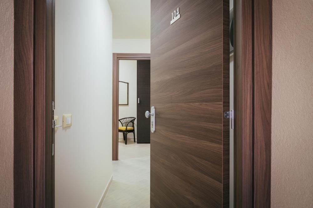 Hotel Costa Azul Балестрате Екстериор снимка