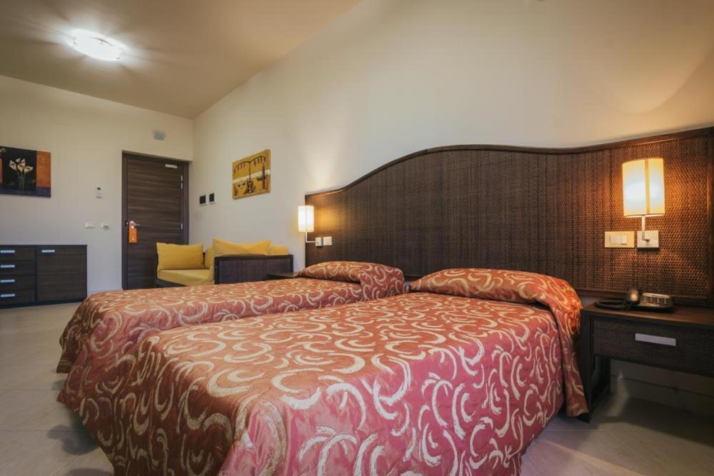 Hotel Costa Azul Балестрате Екстериор снимка